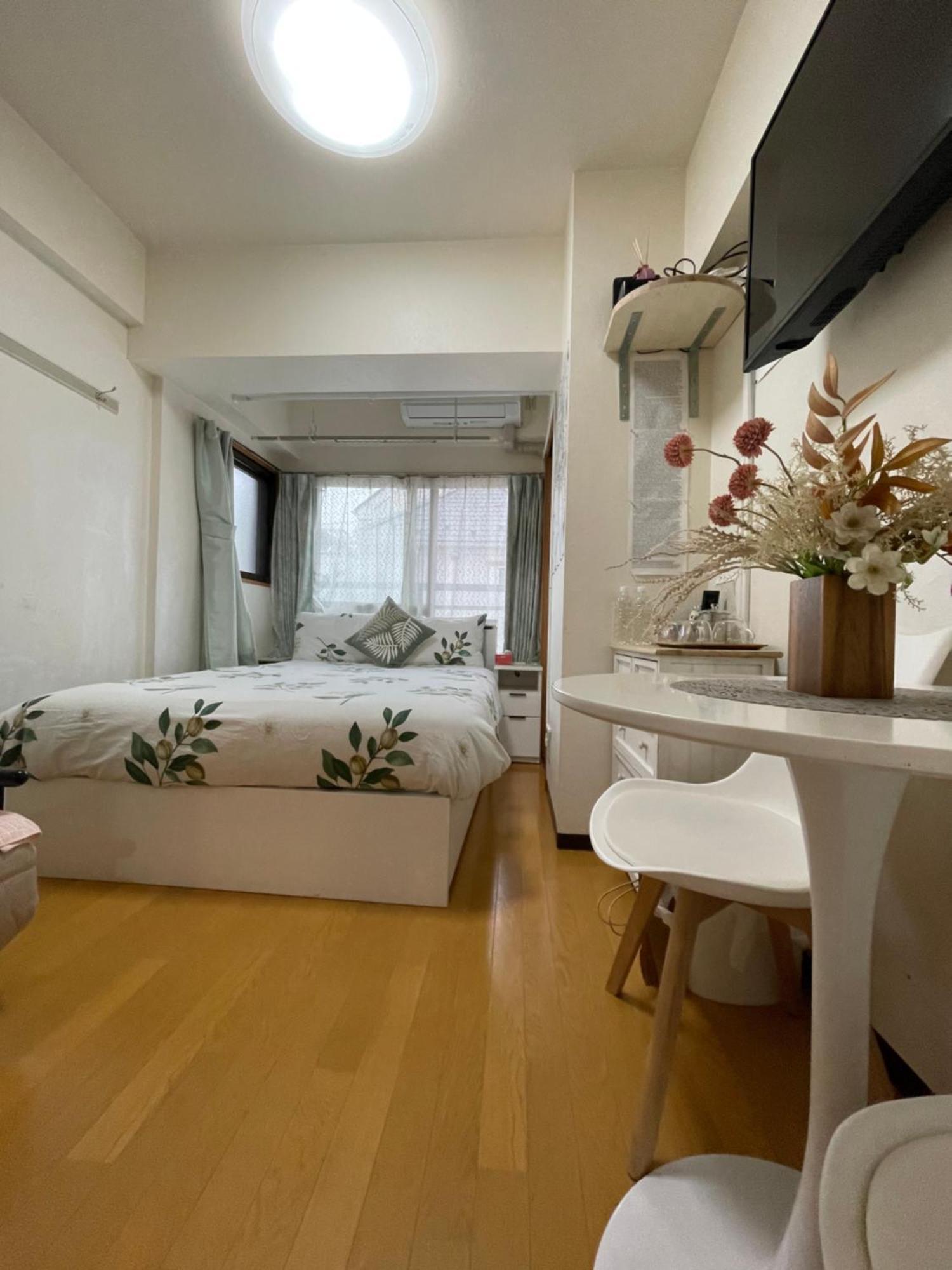 新宿安靜の家-A Quiet Home In Shinjuku - A 26 Square Meter Double Bed Room That Feels Like Home Tokio Buitenkant foto